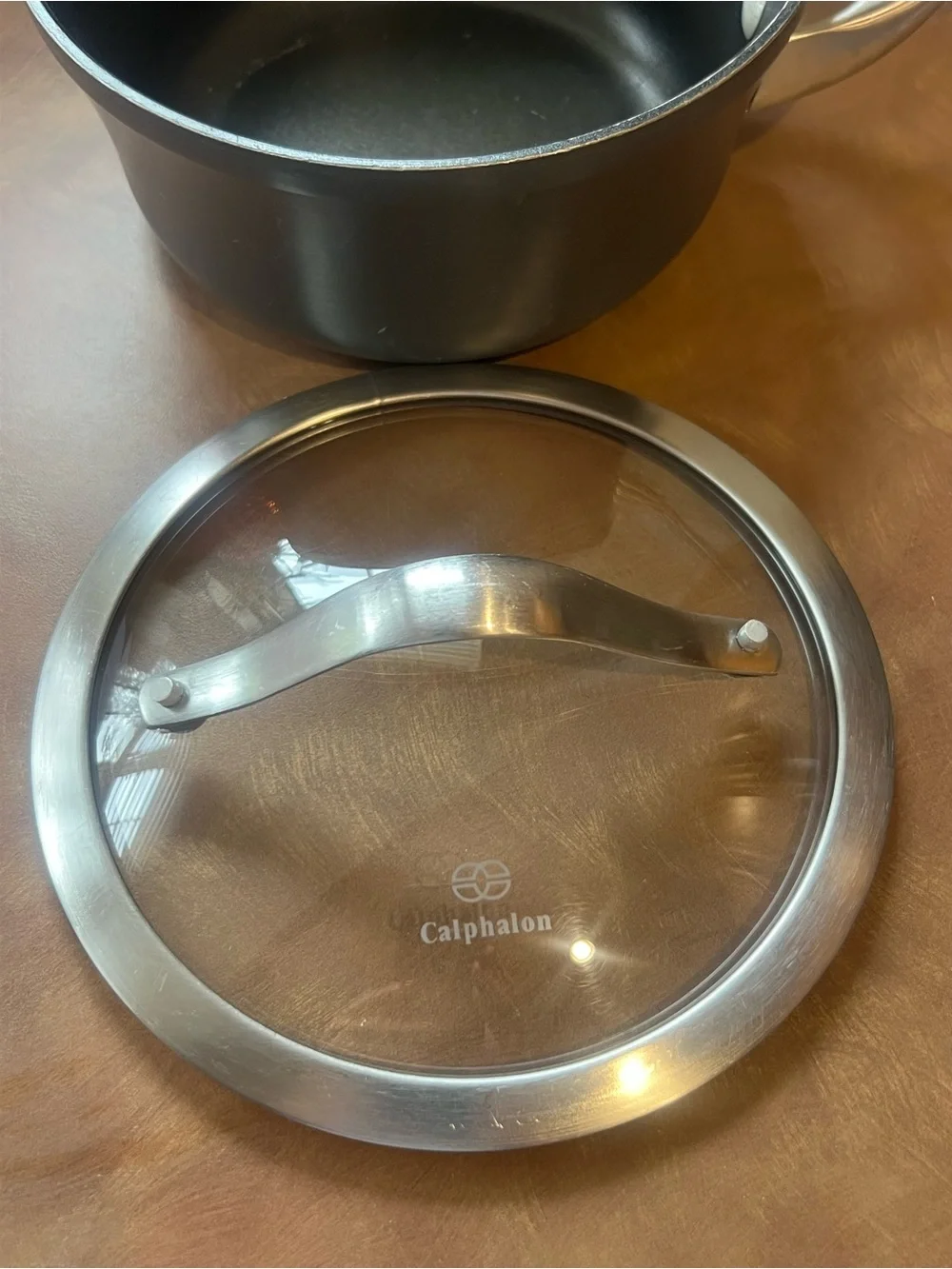 Calphalon Anodized Nonstick Saucepan with Lid ; 1.5 QT.
